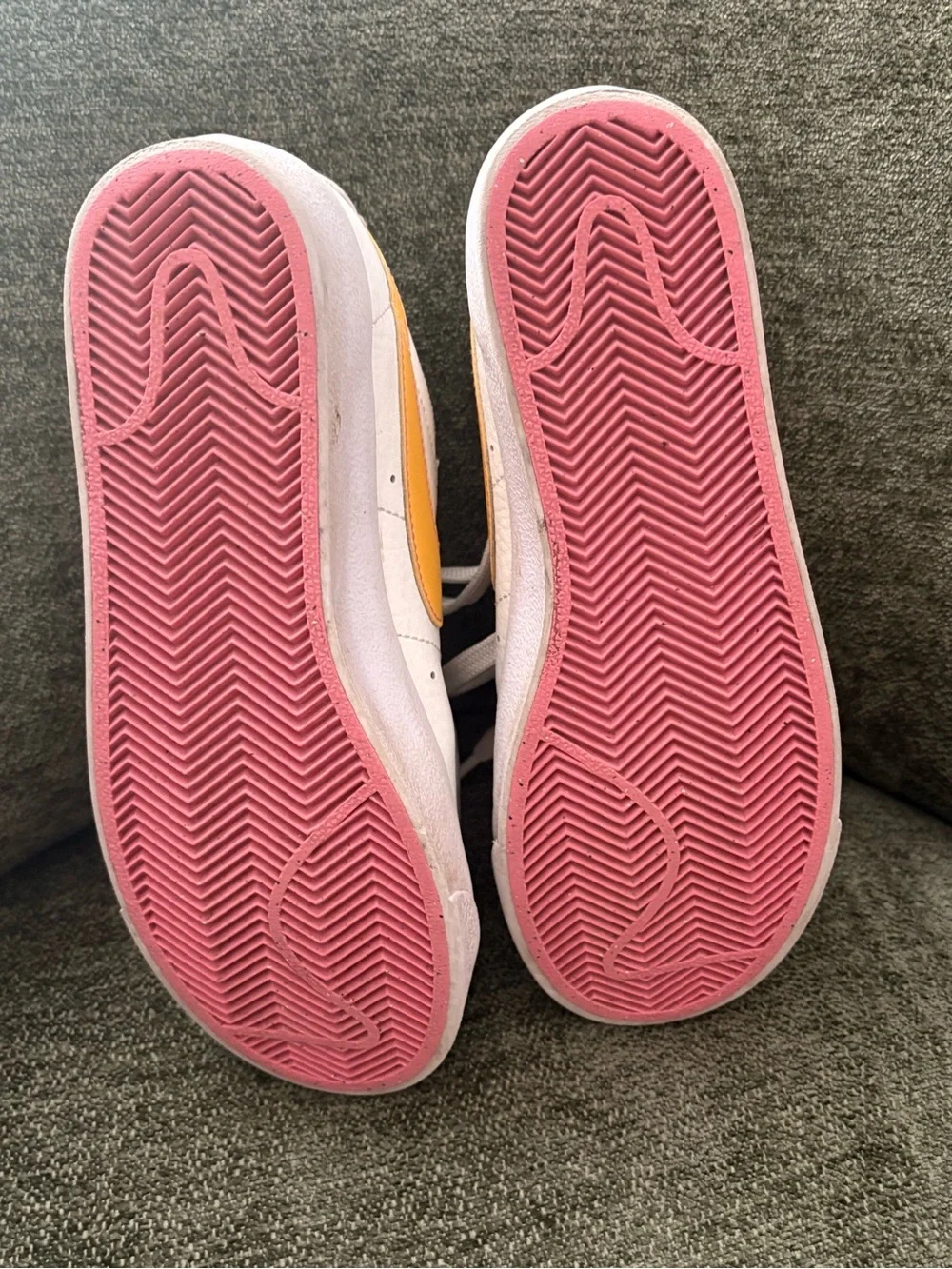 Nike Kids Blazer Low-Top Sneakers White with Yellow Swoosh